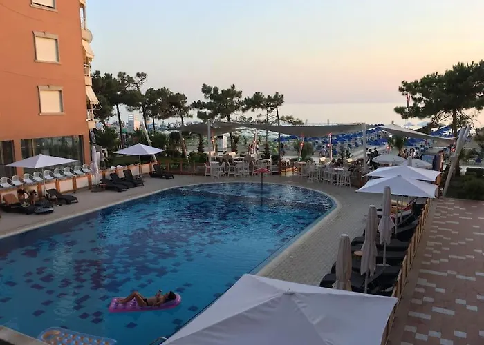 Charming Apartment, Sea View Durres *